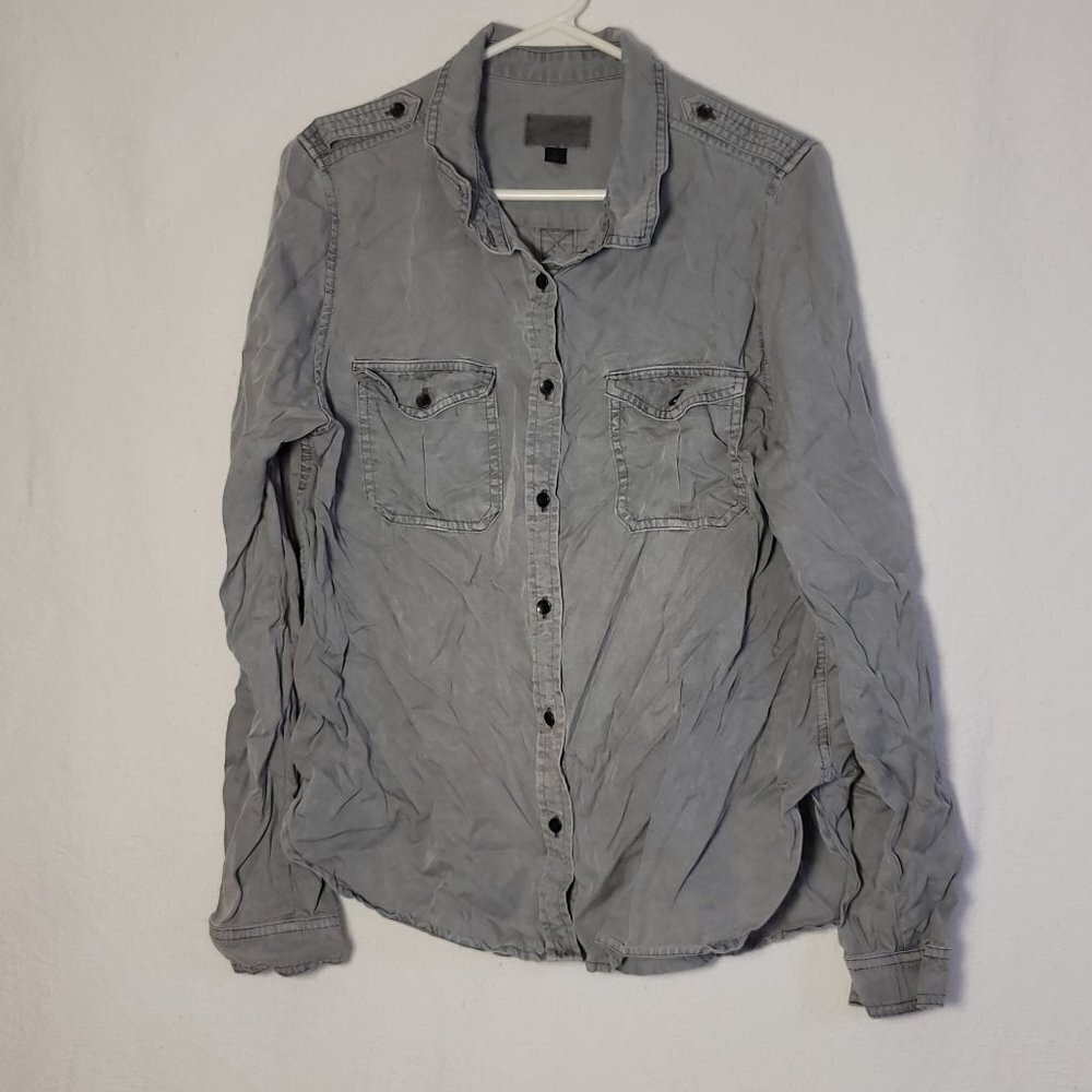 647. Universal Thread Long Sleeve Button Up Shirt Gray Sz L